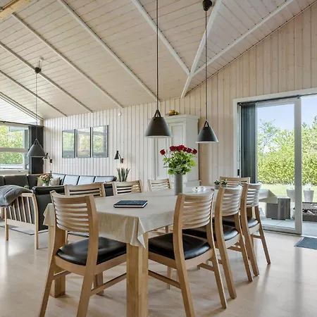 Five-bedroom Tarm With A Fireplace 03 Hemmet