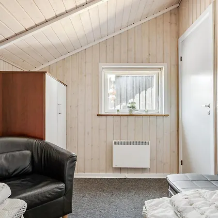 Five-bedroom Tarm With A Fireplace 03 * Hemmet