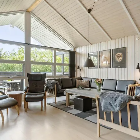 別荘 Five-bedroom Tarm With A Fireplace 03 Hemmet